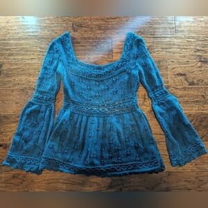 Beautiful Blue Knit Women’s Long Sleeve Top